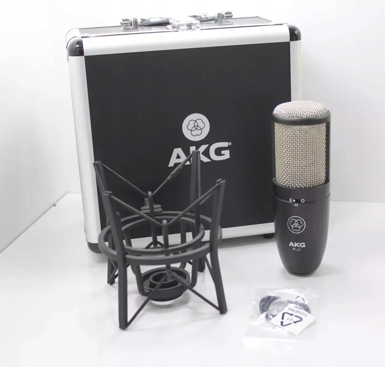 MIKROFON POJEMNOŚCIOWY AKG P420