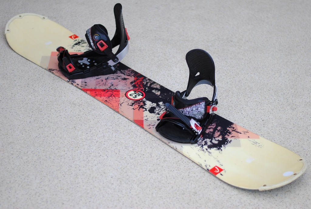 DESKA SNOWBOARDOWA HEAD 152 CM +WIĄZANIA HEAD 4D