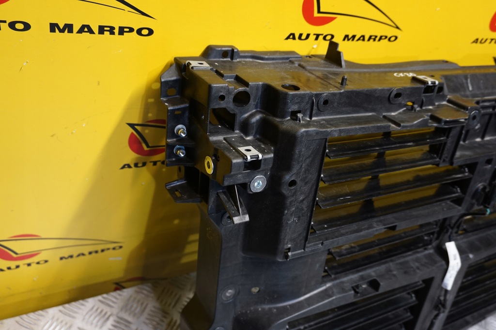 MAZDA 3 CX30 2019 - 2023 Pas Przedni Wzmocnienie Żaluzja Przód