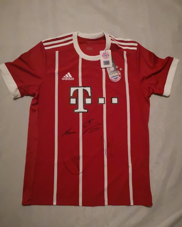 FC Bayern München - koszulka z autografami
