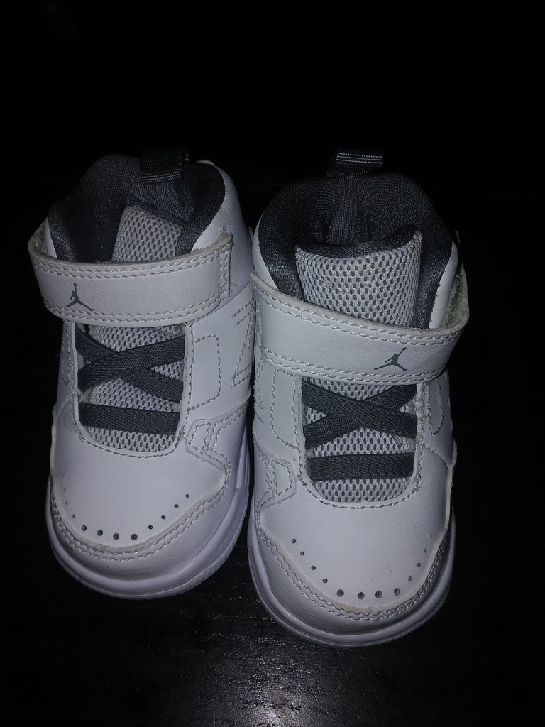 Buty niemowlęce białe Jordan 19,5 (10 cm)