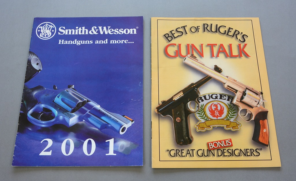 WYDAWNICTWA O BRONI SMITH & WESSON 2001 I RUGER B.CIEKAWE 2 SZTUKI