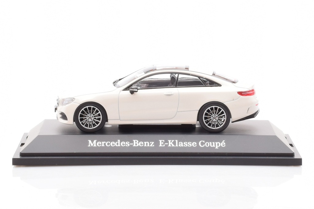 Mercedes E Class Coupe Diamond White Metallic Bright Minichamps 1/43