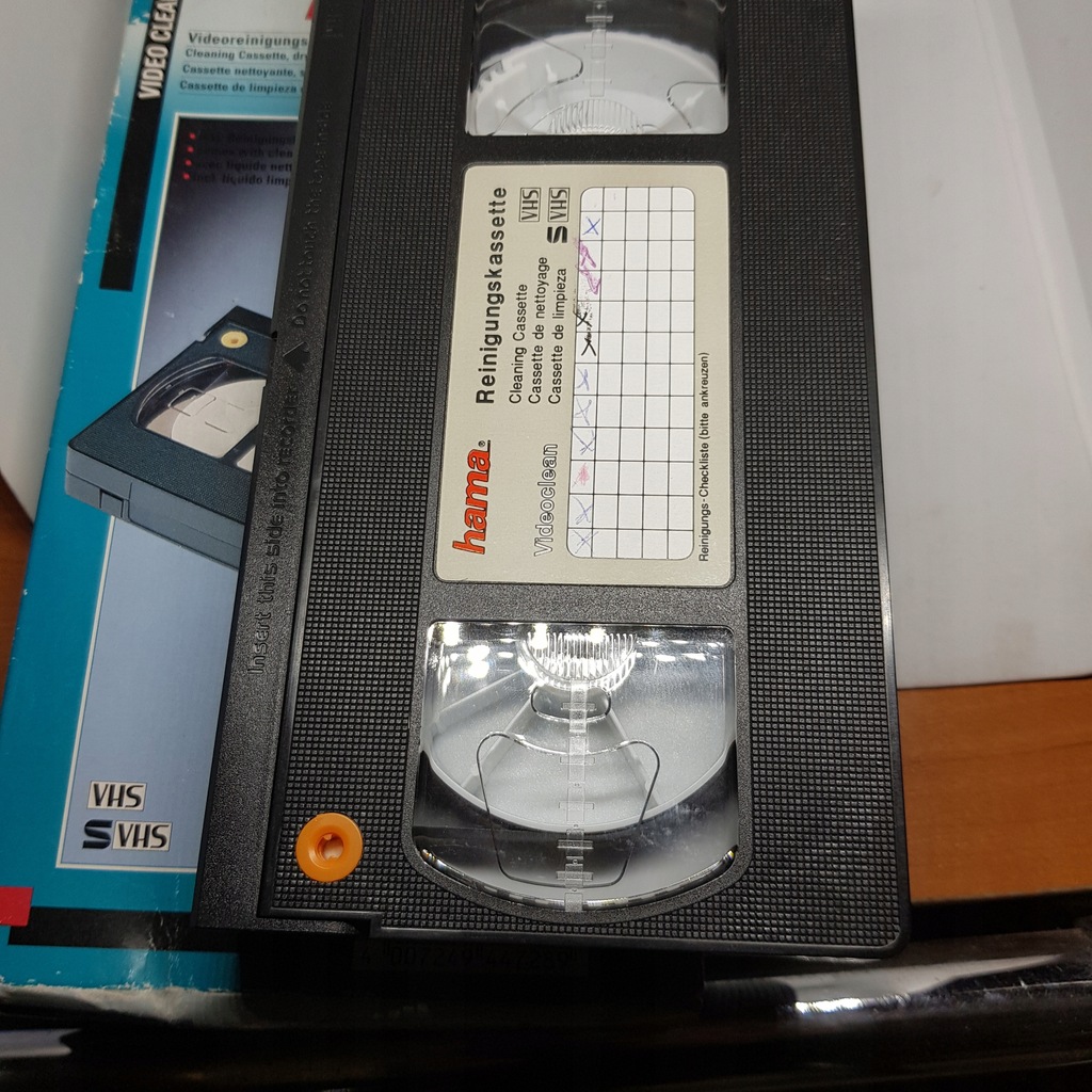 Nieużywana kaseta czyszcząca VHS
