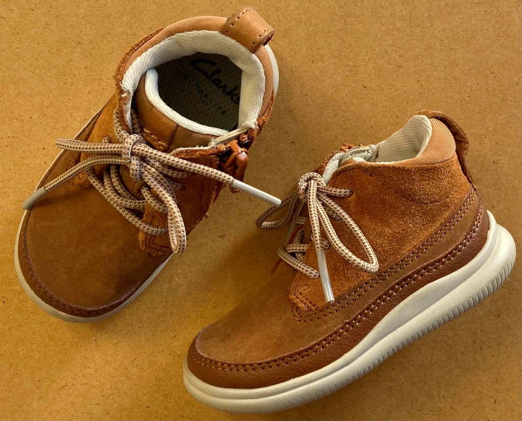 CLARKS Air Spring półbuty camel skóra 20 13 cm