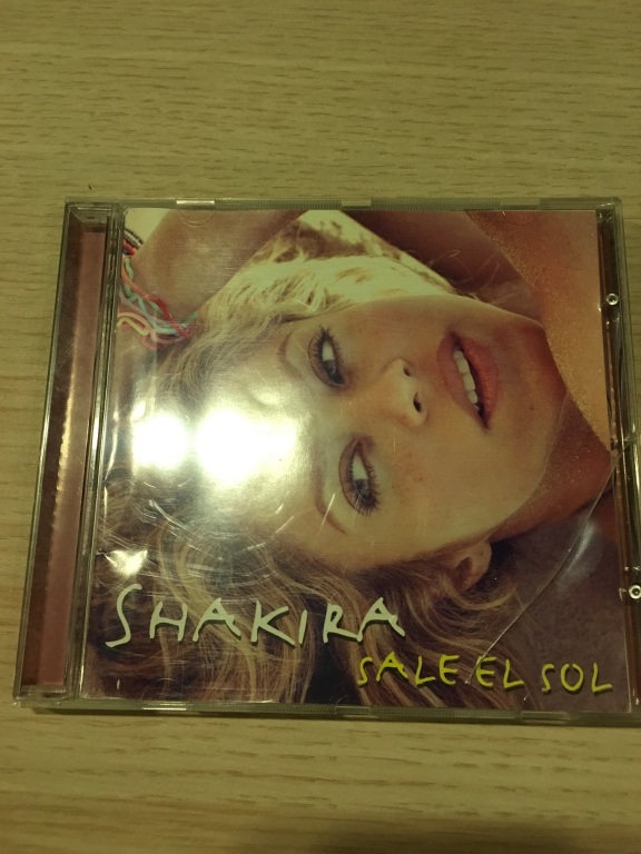 CD - Shakira - Sale el Sol