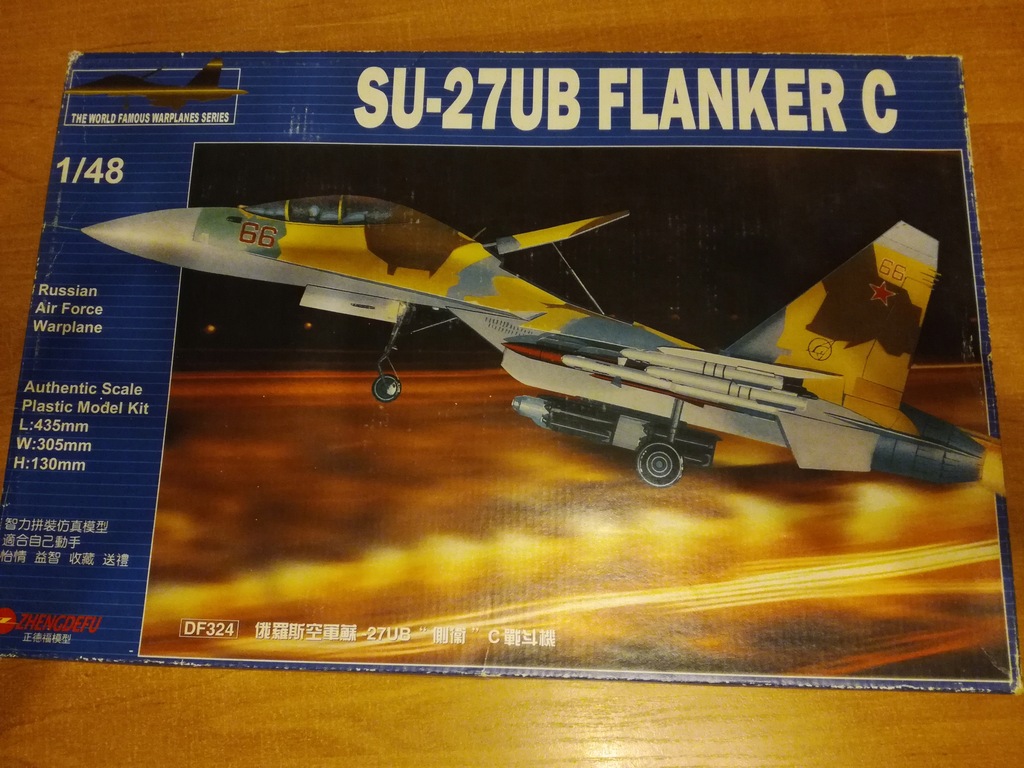 Model samolotu SU-27 UB FLANKER C skala 1:48
