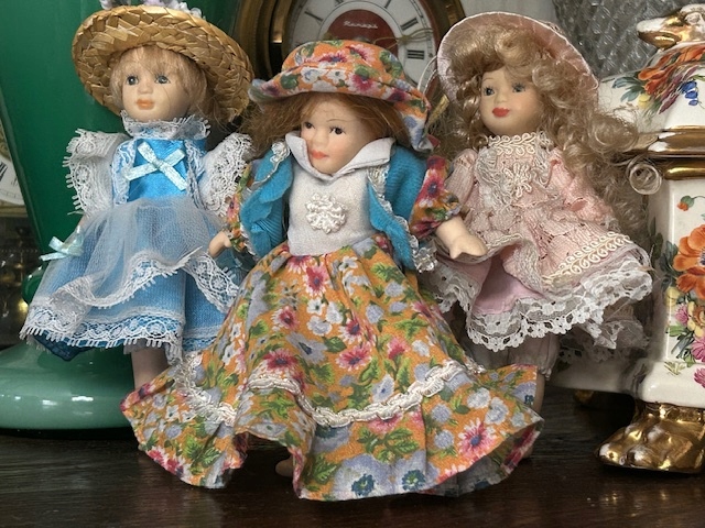 STROJNA LALKA KOLEKCJONERSKA LALECZKA PORCELANOWA - 3 SZT