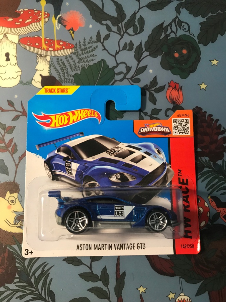 Купить Игрушечный автомобиль Hot Wheels Aston Martin Vantage GT3: отзывы, фото, характеристики в интерне-магазине Aredi.ru