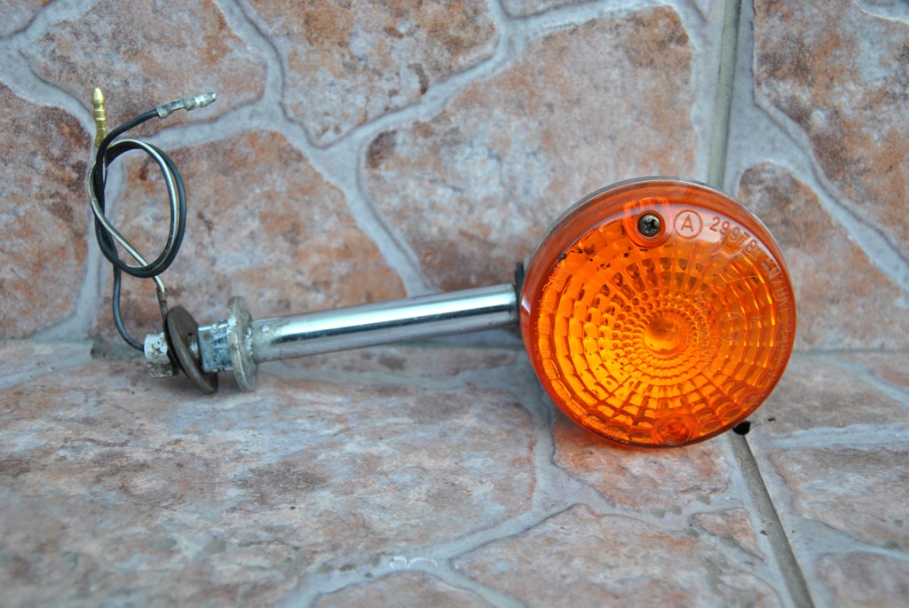 Kierunek Kierunkowskaz Tył Suzuki TUX TU-X 125