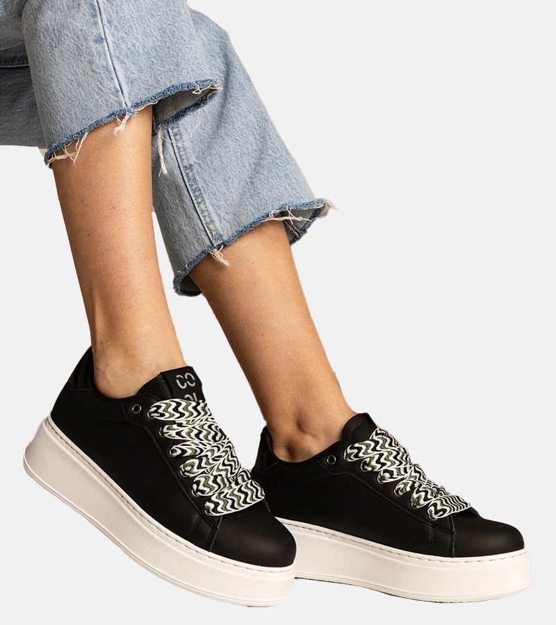 Czarne sneakersy damskie z masywnym sznurowaniem Kessa rozmiar 39