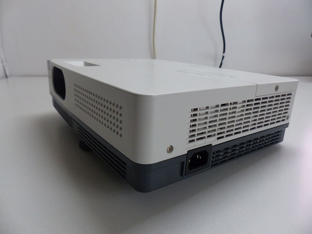 PROJEKTOR RZUTNIK SANYO PLCXD2200 2200 ANSI PILOT 6915108180 oficjalne archiwum Allegro