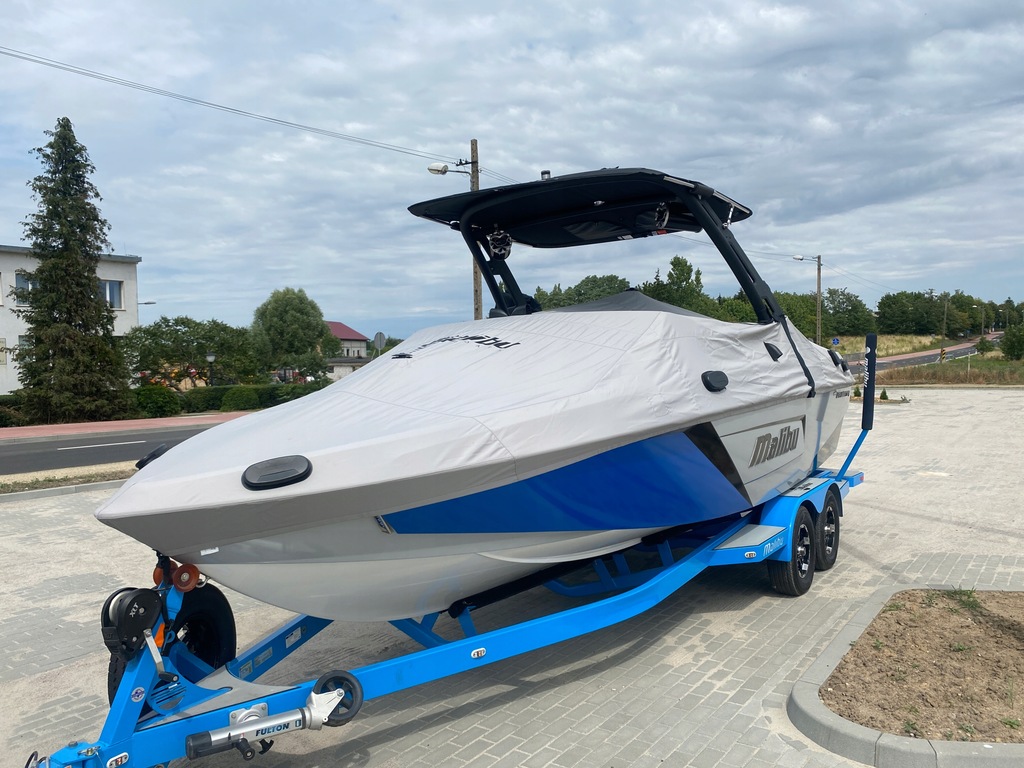 Купить Malibu 23LSV-WakeSurf-как новый-2018-счет: отзывы, фото, характеристики в интерне-магазине Aredi.ru