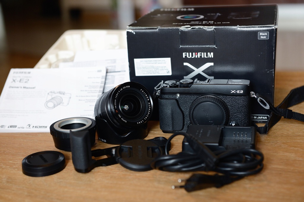 Fujifilm X-E2 + Fujinon 18-55 + Grip + M42 Pudełko