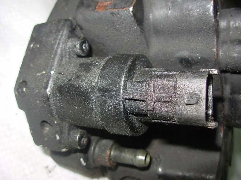 POMPA WTRYSKOWA VOLVO S60 2,4 D5 03R 0445010043