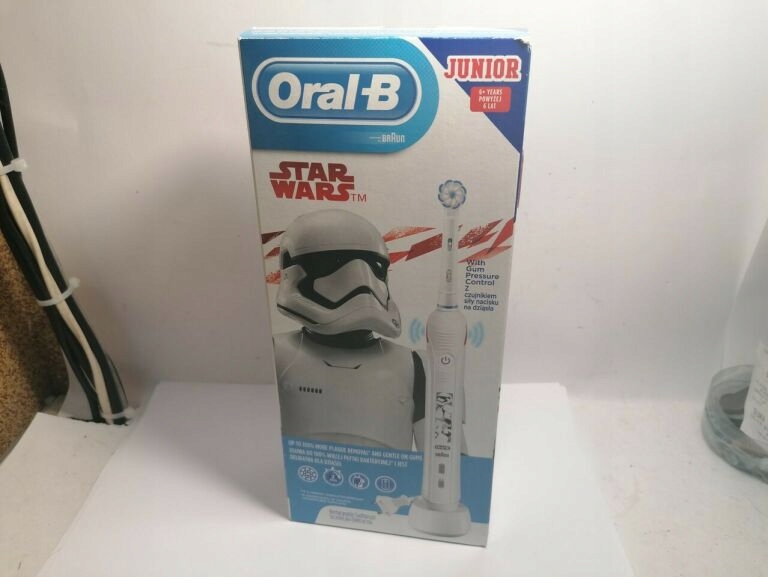 SZCZOTECZKA ORAL-B BRAUN STAR WARS JUNIOR