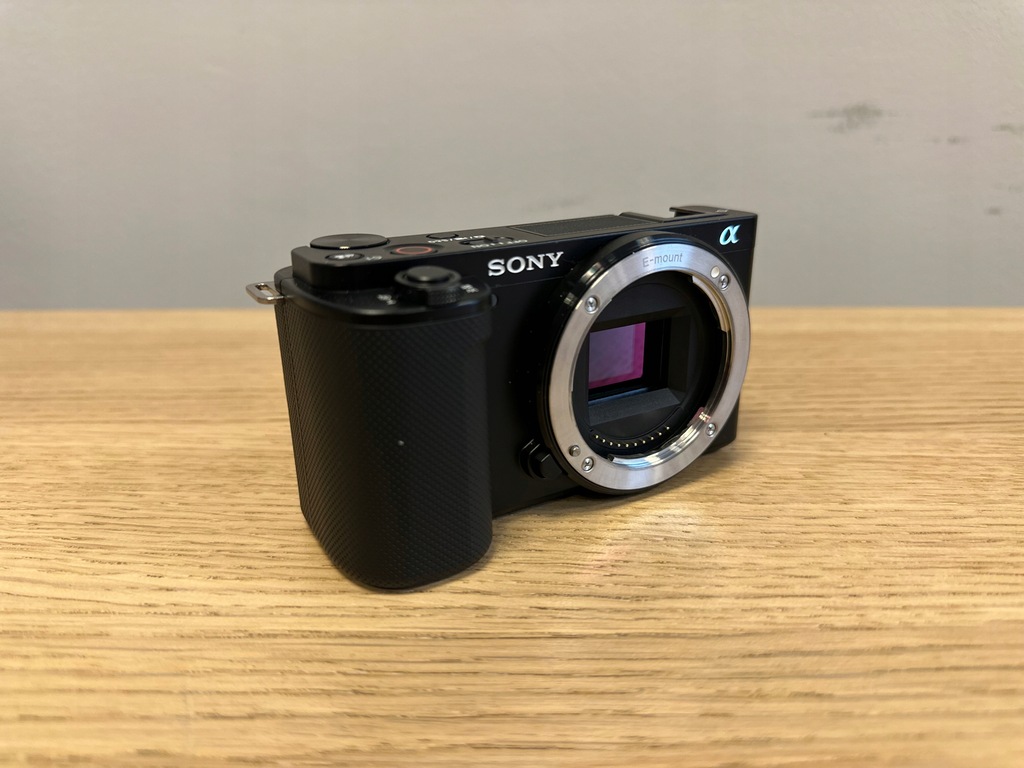 Aparat fotograficzny Sony ZV-E10 korpus czarny