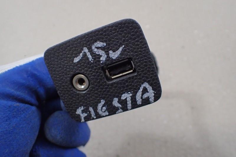 GNIAZDO PORT USB AUX ORYGINAŁ FORD FIESTA MK7 15R 7284715771