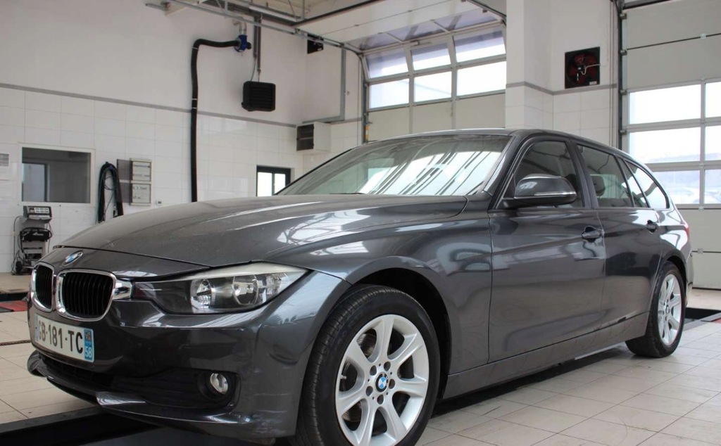 BMW Seria 3 Kupuj Taniej. Lekko uszkodzone w dobrej cenie.