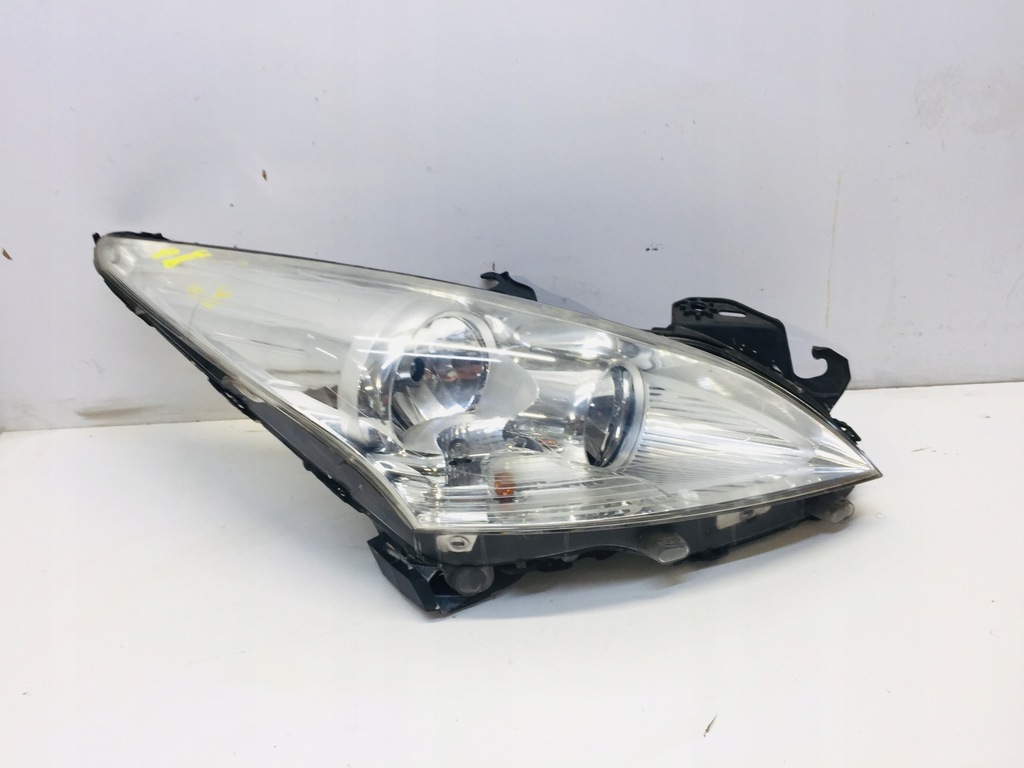 PRAWA PRZEDNIA LAMPA PEUGEOT 3008 5008 #97