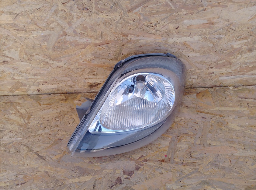 RENAULT TRAFIC II 0106 LAMPA LEWA PRZÓD PRZEDNIA