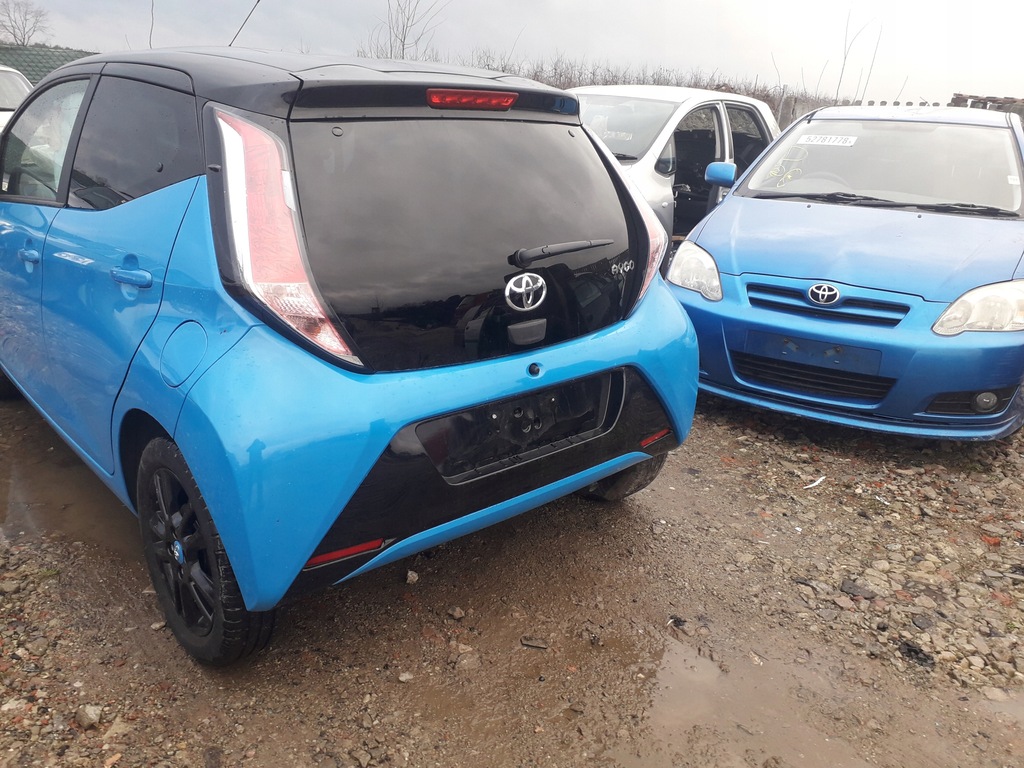 Toyota Aygo II xpla Tył zderzak pas dupa podłoga