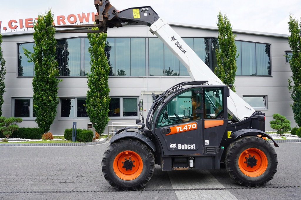BOBCAT TL 470 HF , 7m-3.500kg , 4x4x4 , Joystick