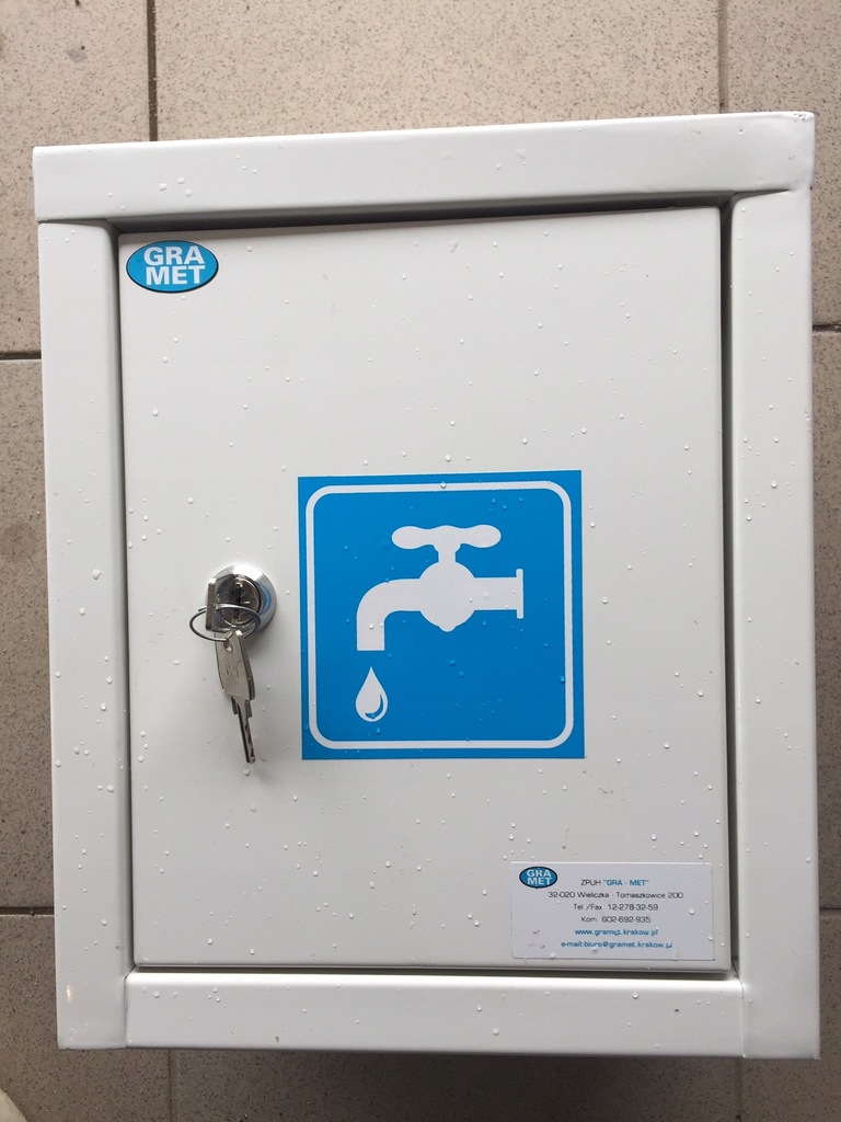 szafka natynkowa do zaworu wody