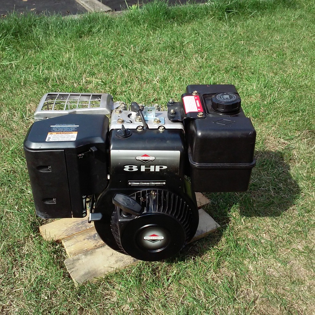 Silnik briggs stratton 8 HP z bocznym wałkiem
