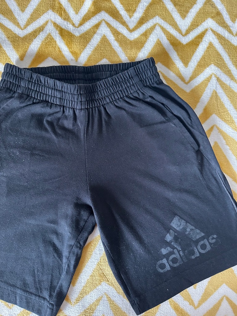 ADIDAS KRÓTKIE SPODENKI 10 LAT ROZM. 140 WF