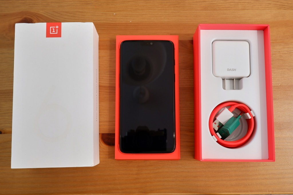 Smartfon OnePlus 6 6/64 GB czarny pudełko stan