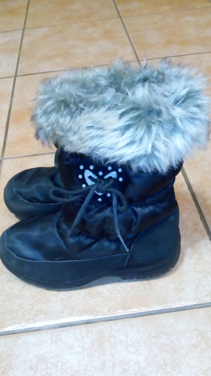 buty zimowe śniegowce nr 33 , 21- 21,5cm kozaki