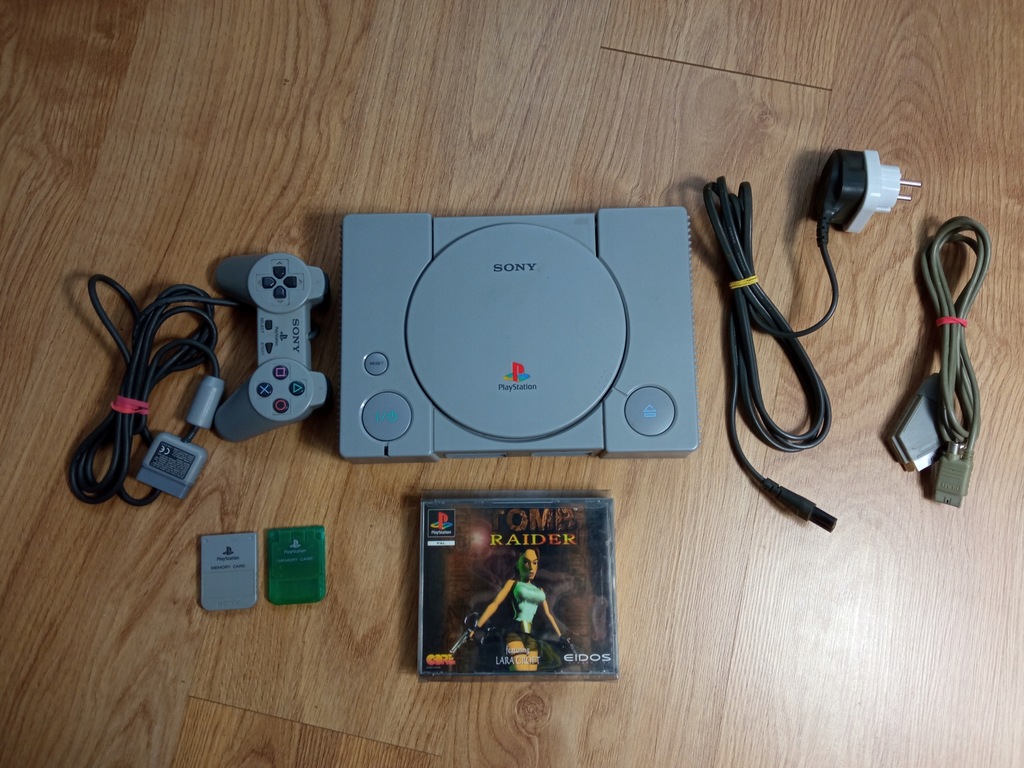 PlayStation PSX konsola komplet + Tomb Raider