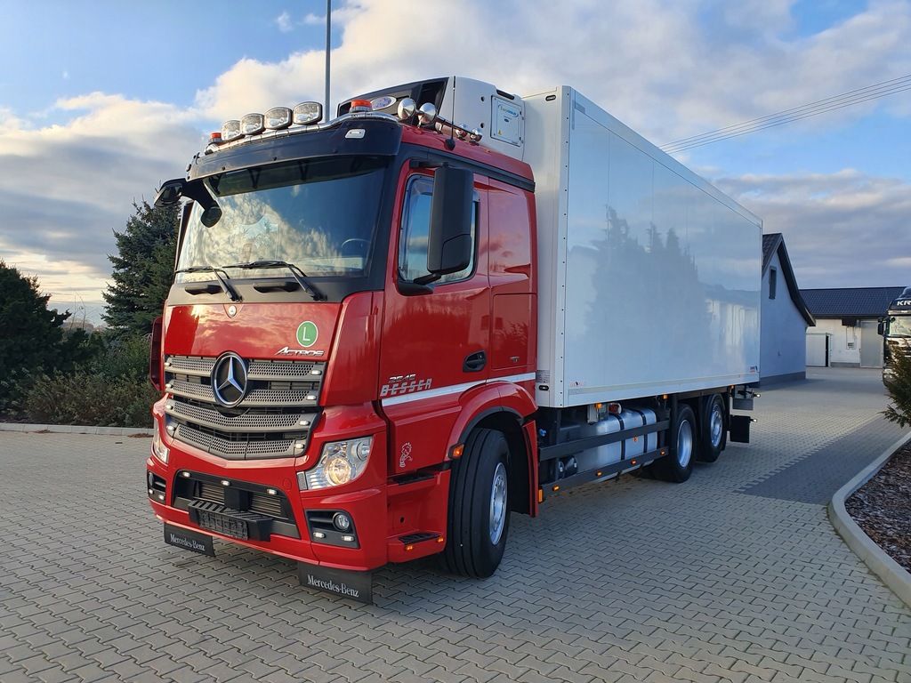 MercedesBenz ACTROS Chłodnia Euro 6 JAK NOWY