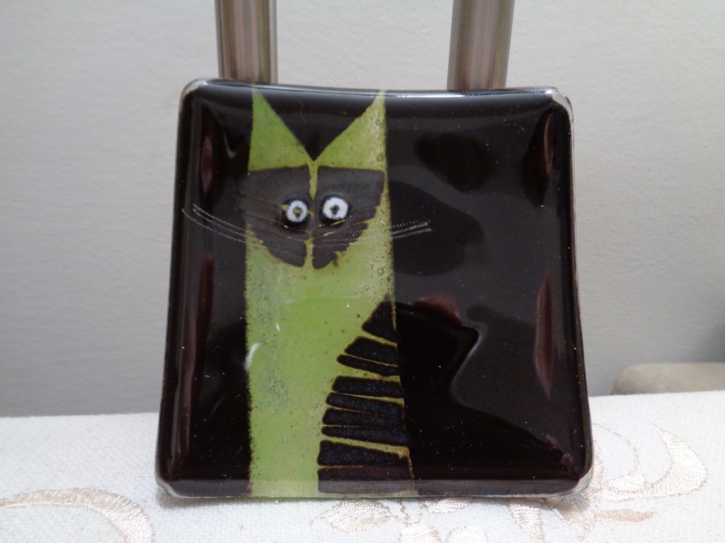 ozdobny talerzyk z zielonym kotem-Galeria
