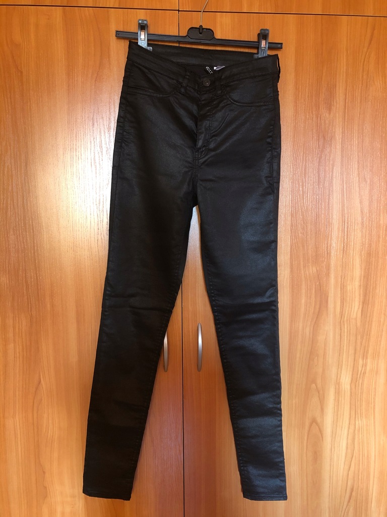 Czarne spodnie rurki Skinny H&M metaliczne S36