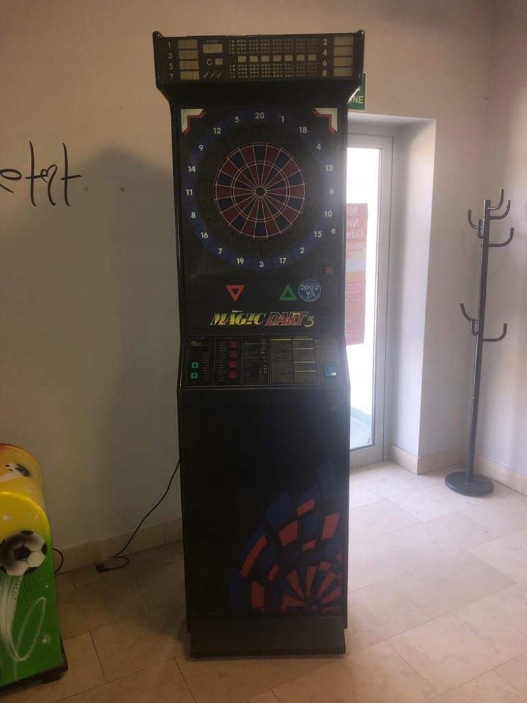 Automat rozrywkowy dart