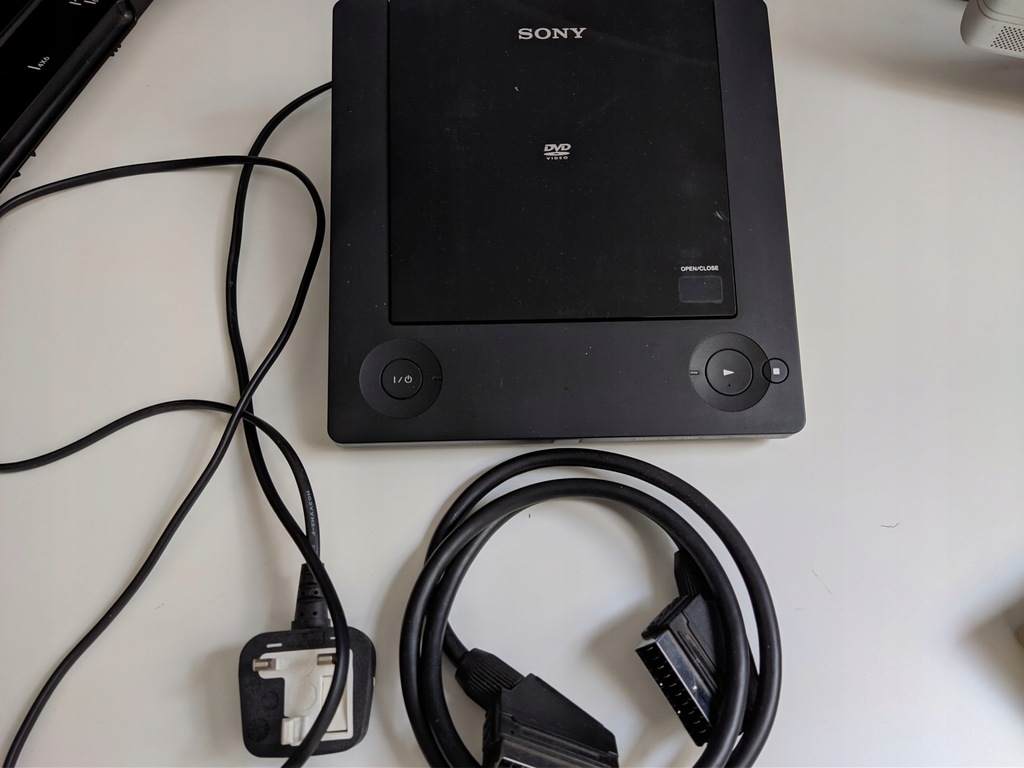 SONY DVP-PR30 DVD + pilot