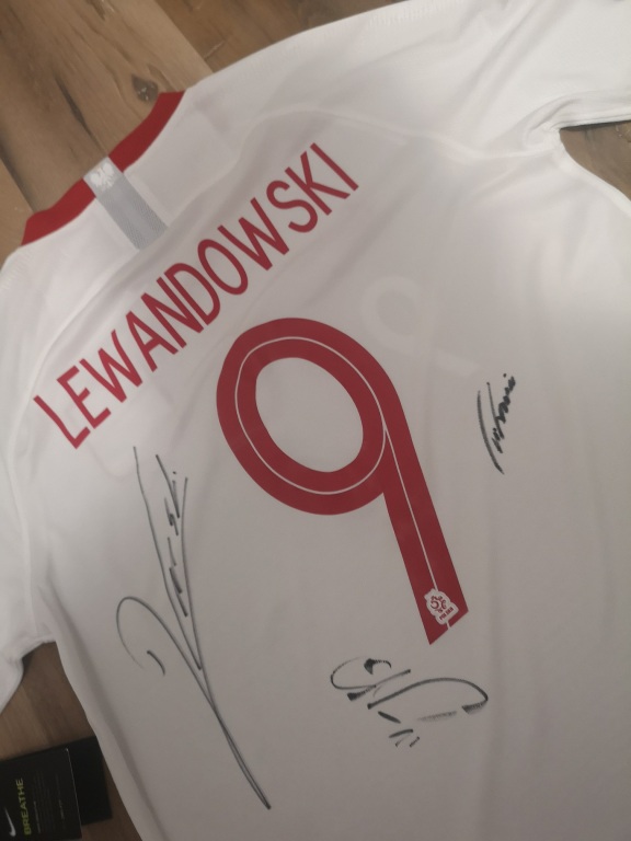 Koszulka z Autografem Robert Lewandowski POLSKA
