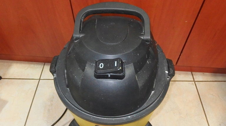 ODKURZACZ WARSZTATOWY PRACTYL EC815-1250 1250W - 8924116371 - oficjalne ...