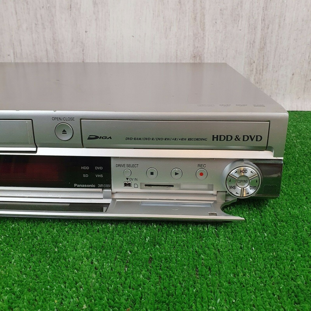 Купить Panasonic DMR-EX95V Копирование VHS на DVD или HD 250 ГБ: отзывы, фото, характеристики в интерне-магазине Aredi.ru