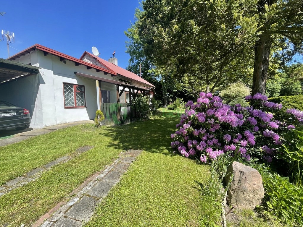 Dom, Kowalew, Buczek (gm.), 67 m²