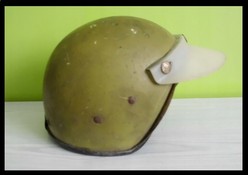 Stary kask motocyklowy orzeszek PRL wsk komar