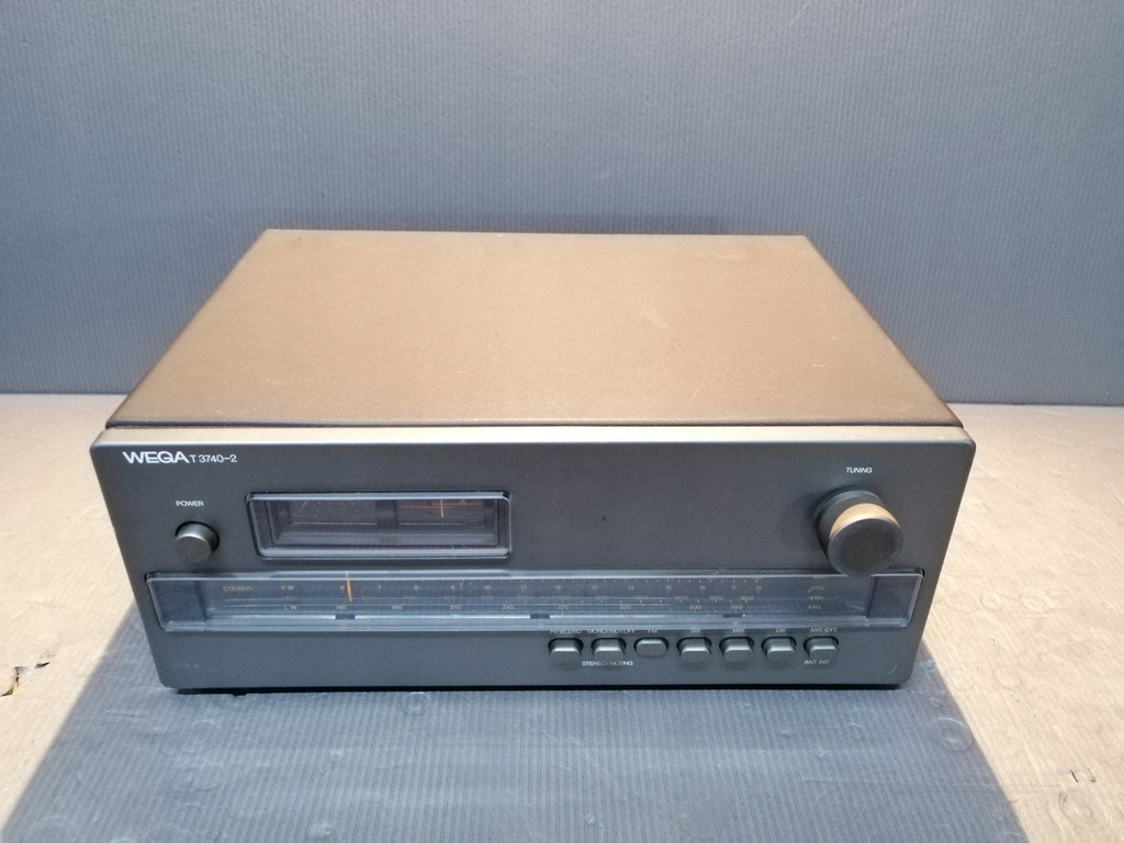 WEGA T 3740 - 2 HiFi Tuner radio