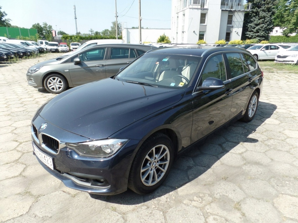 BMW 320 Seria 3 320i xDrive Kombi KR8X423 - 12861004877 - oficjalne ...