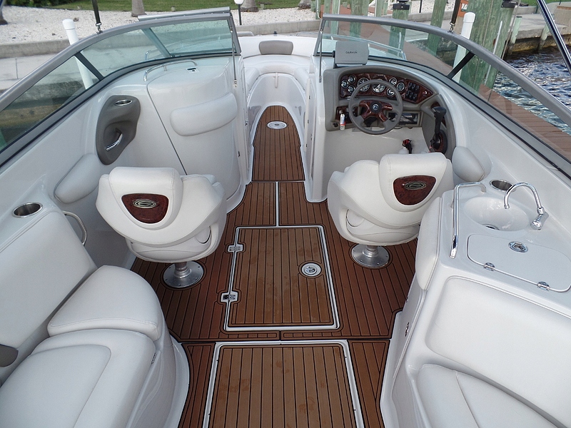 Купить Моторная лодка Crownline 270 MAG 350 MPI V8 5.7л: отзывы, фото, характеристики в интерне-магазине Aredi.ru