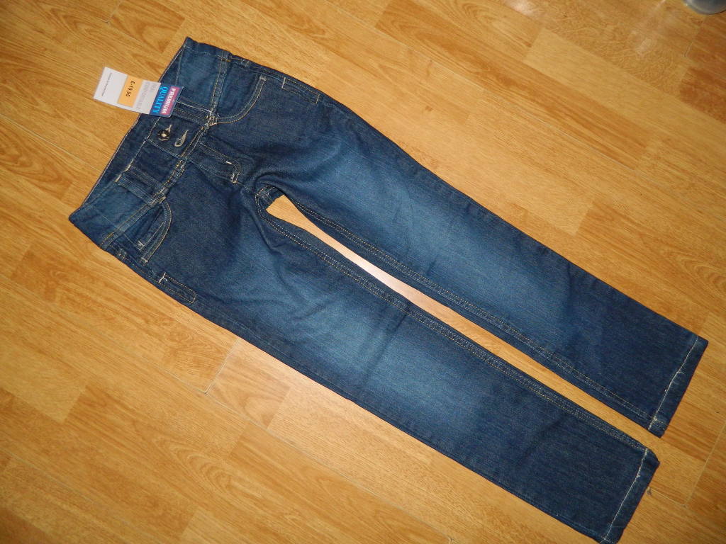 28.LC WAIKIKI spodnie jeansowe roz 134/140