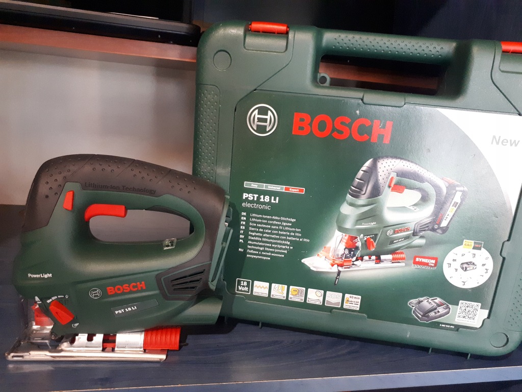Wyrzynarka Bosch PST 18 Li 0603011023 ZESTAW
