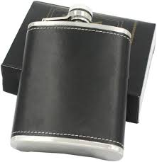 Zestaw piersiówka z kieliszkami