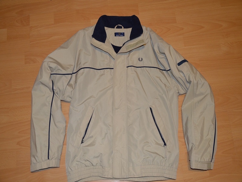 FRED PERRY_ JACKET__ M/L